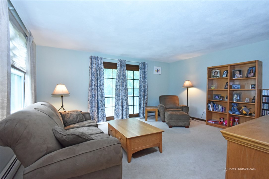 271 Crompton Road East Greenwich, RI 02818 - Photo 10 of 23 Family room/Den