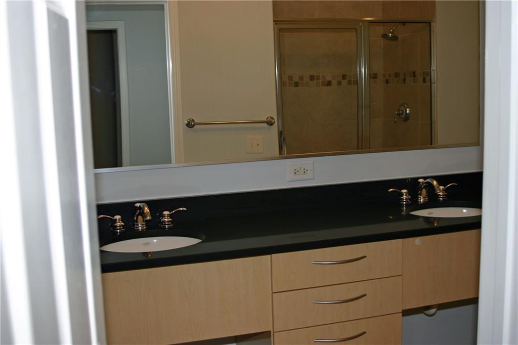 3820 Roswell Road Northeast, Unit 412 Atlanta, GA 30342 - Photo 11 of 30 Gallery Image 11