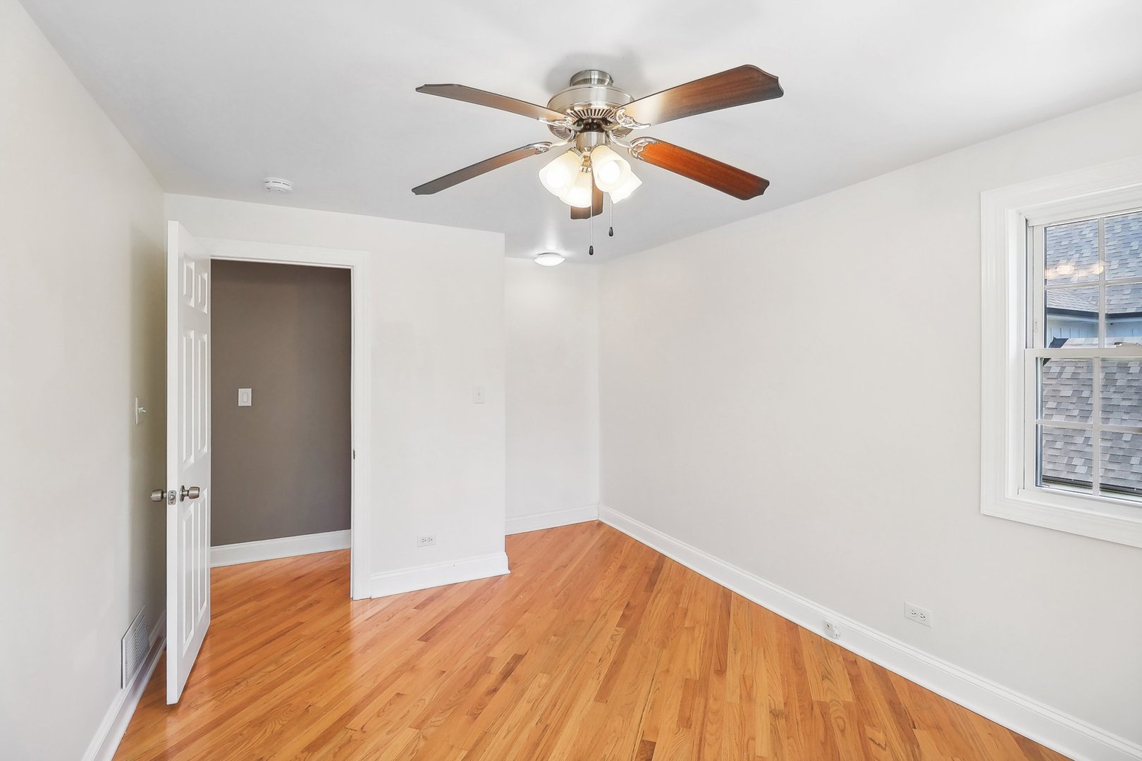 7320 Hamilton Avenue Burr Ridge, IL 60527 - Photo 35 of 56 Gallery Image 35