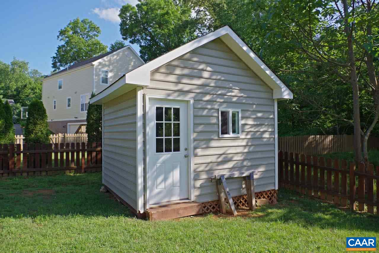 5477 Park Road Crozet, VA 22932 - Photo 47 of 47 a view of backyard with a garden and deck