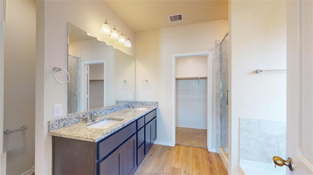 5219 Montague Loop Bryan, TX 77807 - Photo 13 of 36