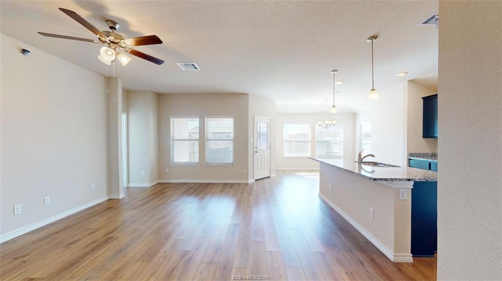 5219 Montague Loop Bryan, TX 77807 - Photo 3 of 36