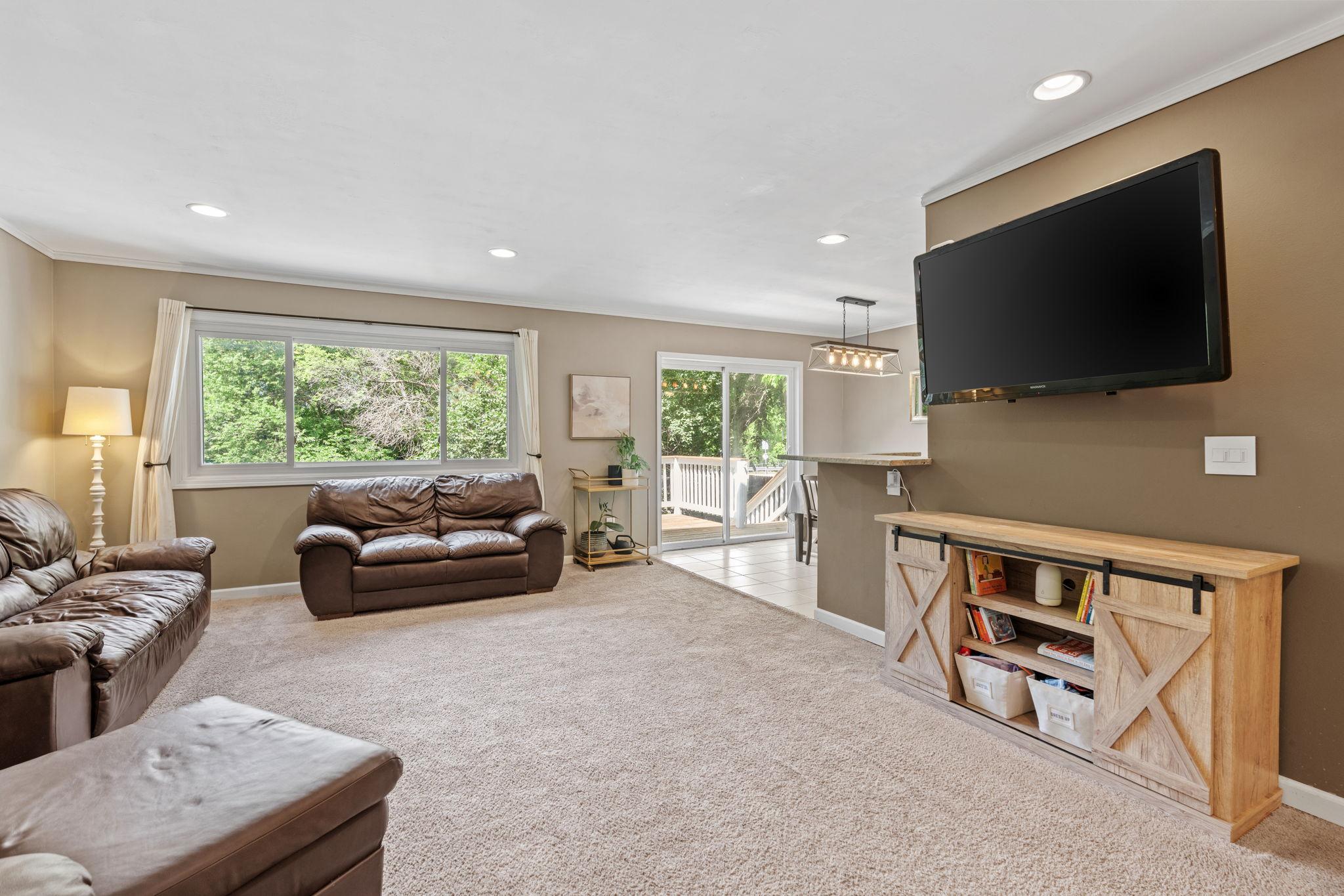 1180 Lake Lucy Road Chanhassen, MN 55317 - Photo 3 of 18
