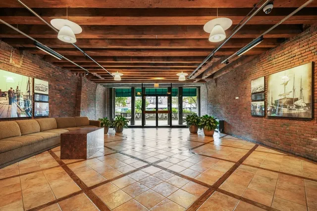 a view of an outdoor space