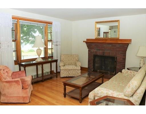 63 Thompson Road Weymouth, MA 02191 - Photo 6 of 13