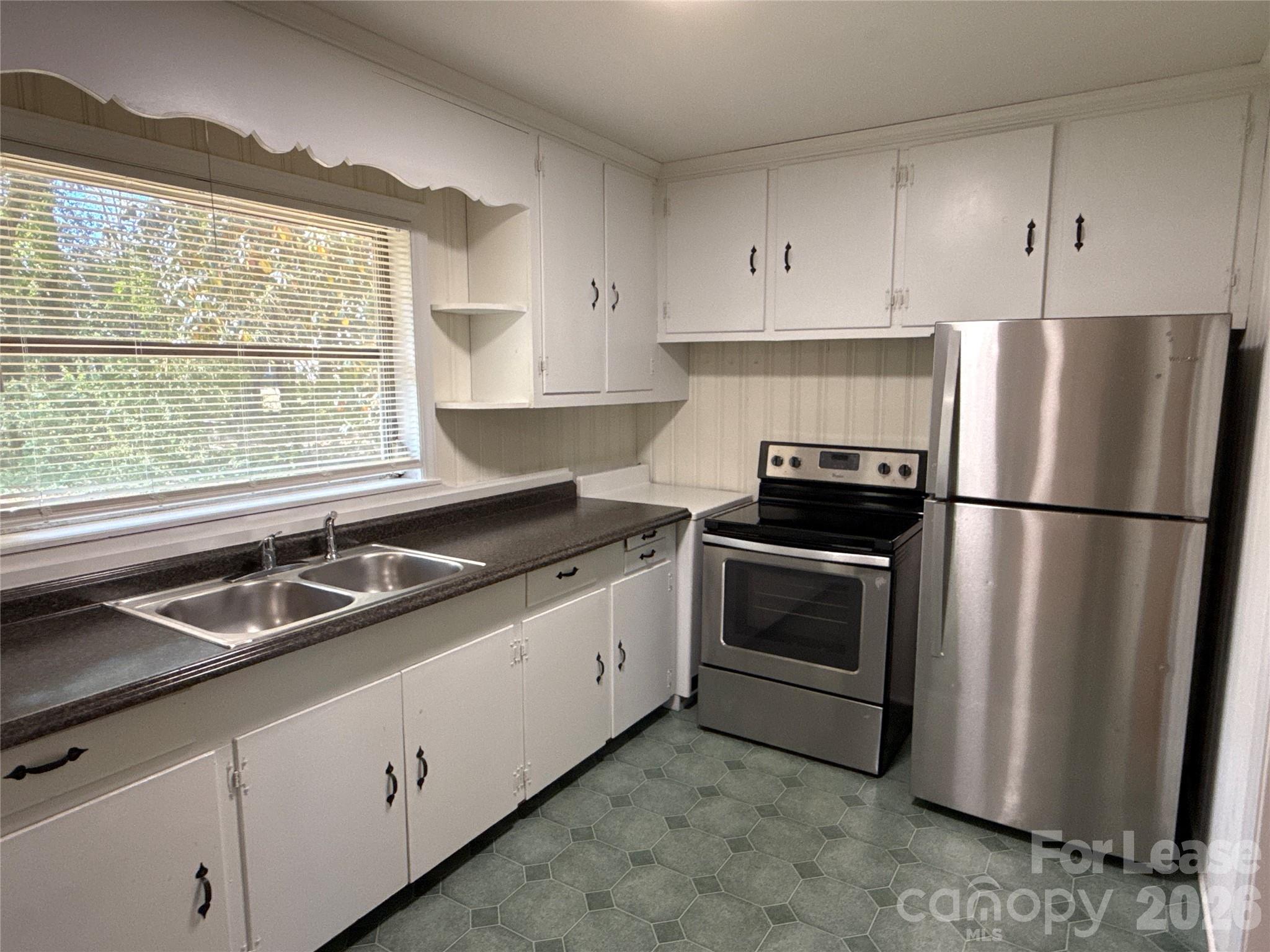 104 Stowe Road Belmont, NC 28012 - Photo 2 of 15