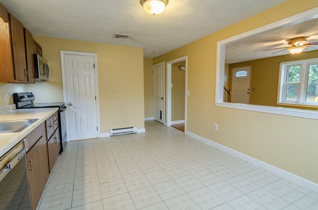 18 Rear Perkins Street, Unit 18 Peabody, MA 01960 - Photo 9 of 36 Gallery Image 9