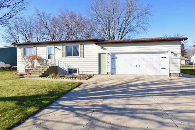 $274,900 | 540 Morningside Avenue, Paynesville, MN 56362