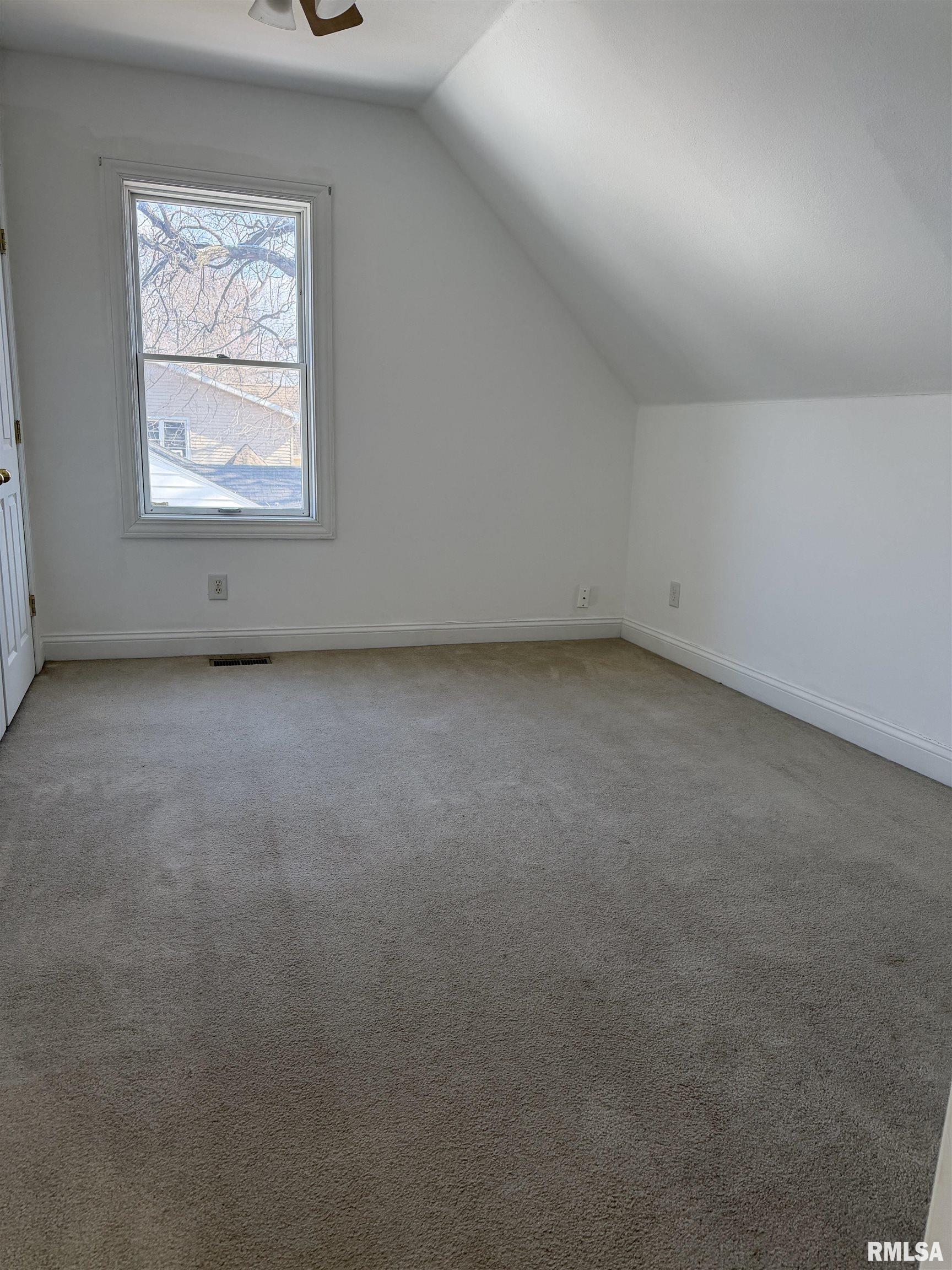 121 East Court Street Farmington, IL 61531 - Photo 20 of 21