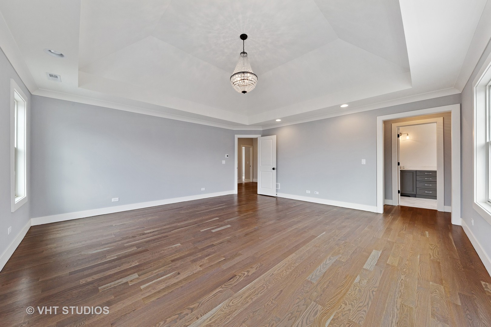 469 South Sunnyside Avenue Elmhurst, IL 60126 - Photo 19 of 37 a view of an empty room with wooden floor and a window
