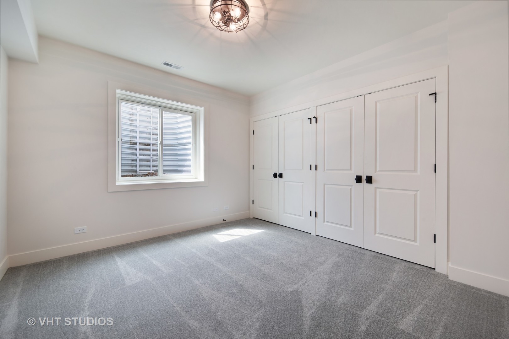 469 South Sunnyside Avenue Elmhurst, IL 60126 - Photo 29 of 37 a view of an empty room with a window