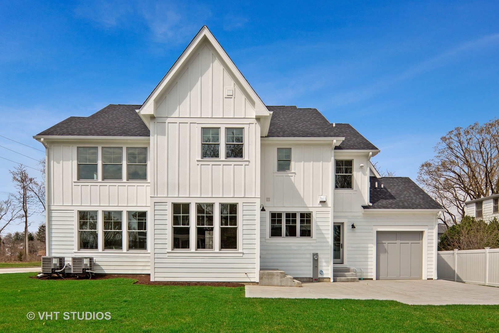 469 South Sunnyside Avenue Elmhurst, IL 60126 - Photo 34 of 37 front view of a house with a yard