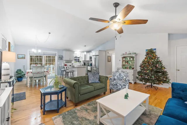 $549,000 | 48 Hillview Avenue, Saco, ME 04072