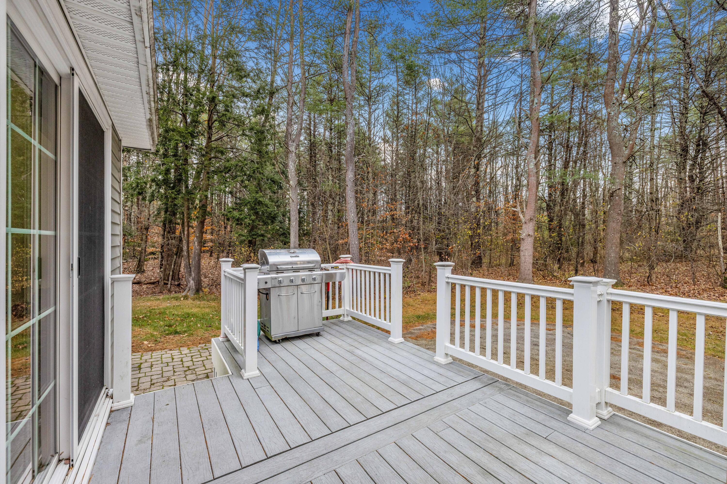 48 Hillview Avenue Saco, ME 04072 - Photo 8 of 41 3G0A8623