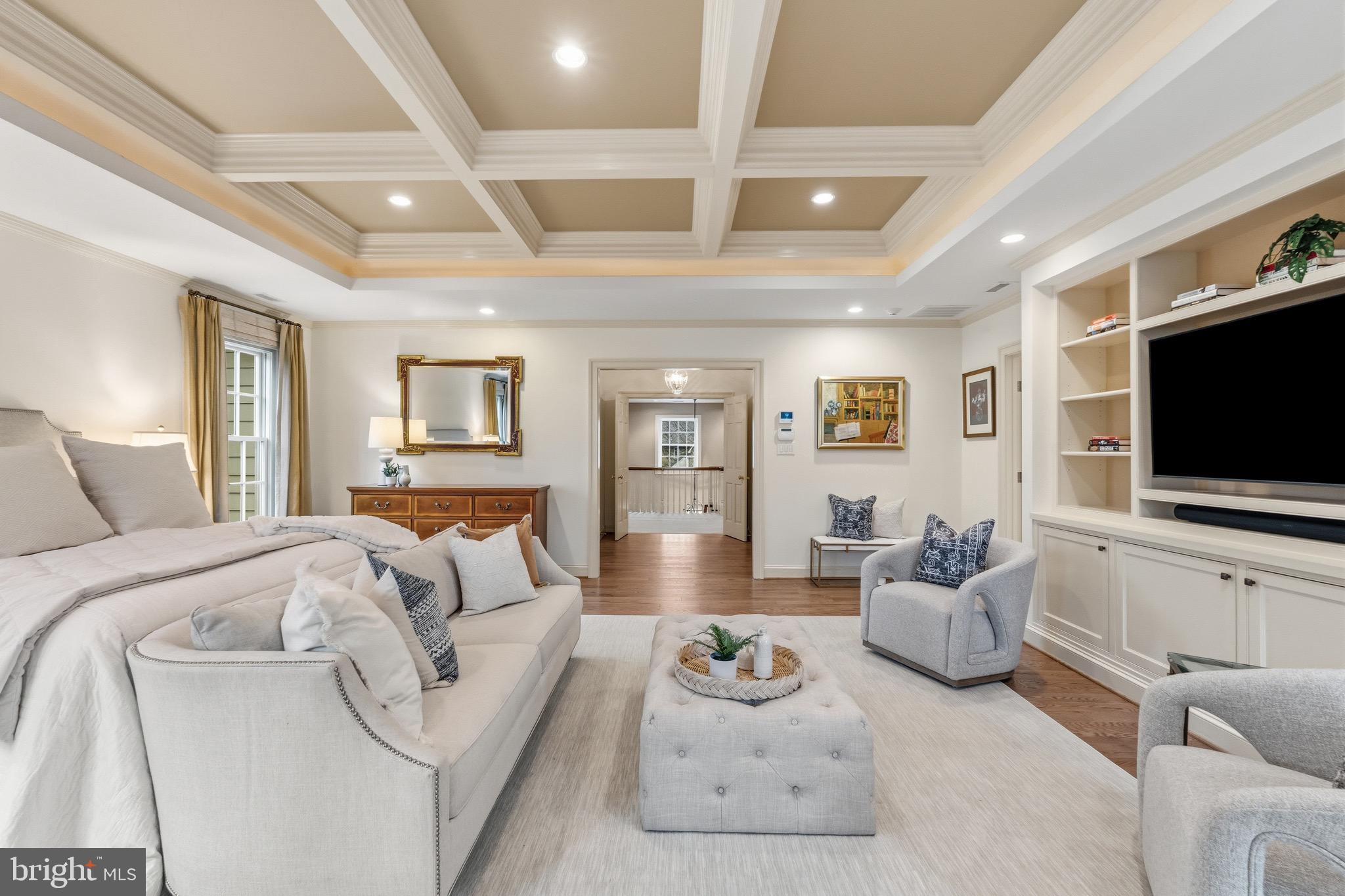 4956 Quebec Street Northwest Washington, DC 20016 - Photo 18 of 34 Owners Suite