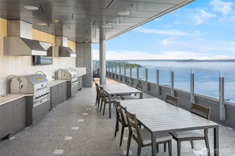 $749,000 | 121 Stewart Street, Unit 2008, Seattle, WA 98101
