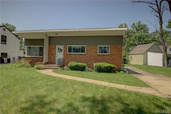 $265,000 | 274 Stevenson Boulevard, Amherst, NY 14226