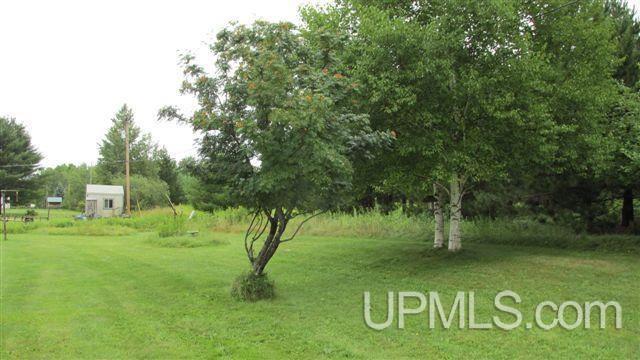 931 Shields Street L'Anse, MI 49946 - Photo 12 of 15