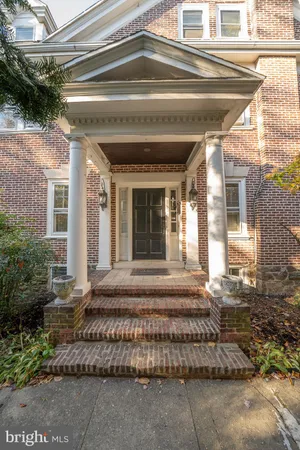 $2,800 | 709 East 20th Street, Chester, PA 19013