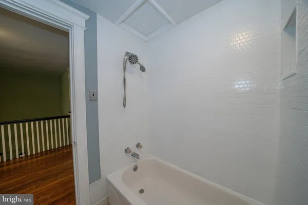 $2,800 | 709 East 20th Street, Chester, PA 19013