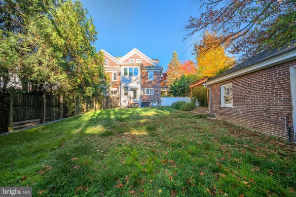 $2,800 | 709 East 20th Street, Chester, PA 19013