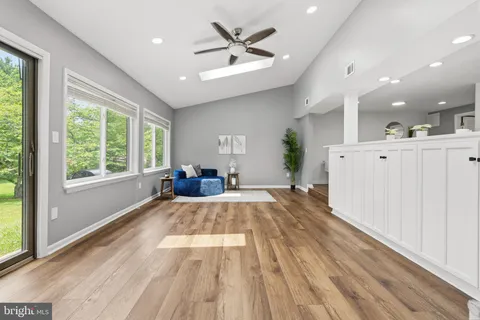 $819,000 | 15004 DuFief Drive, Gaithersburg, MD 20878
