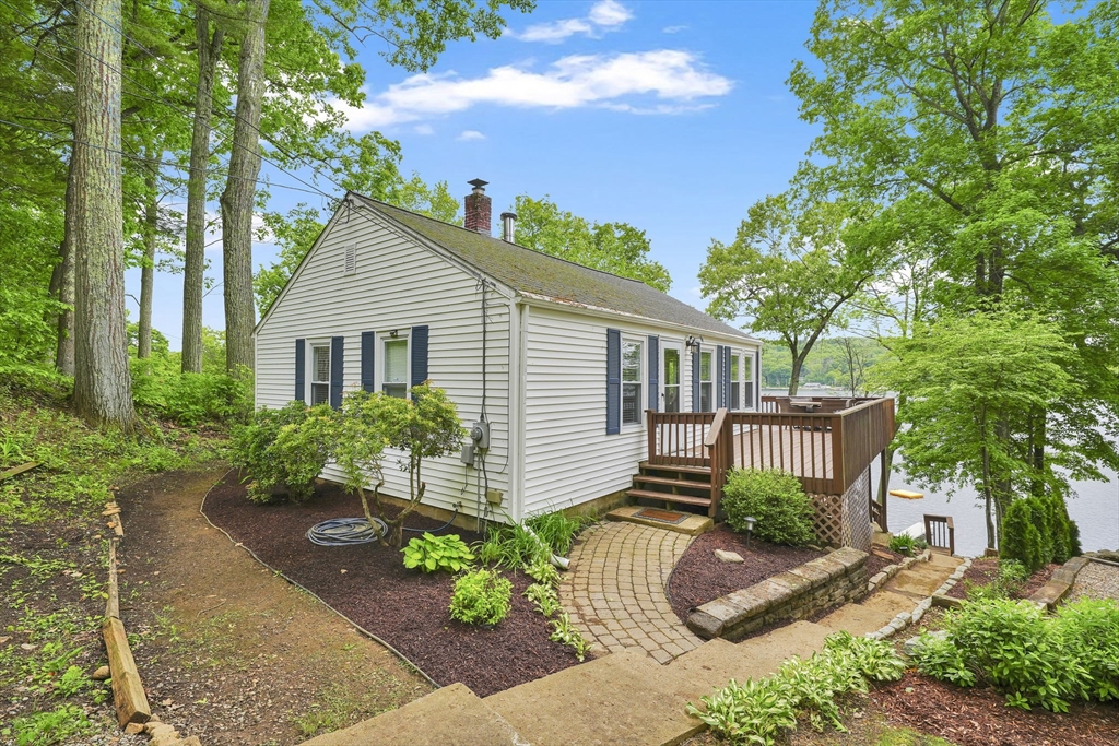 12 Forest Court Holland, MA 01521 - Photo 1 of 32