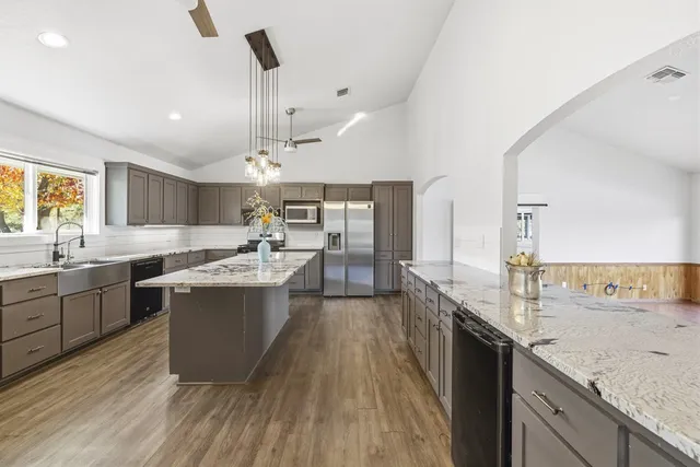 $869,000 | 783 Country Creek Lane, Fredericksburg, TX 78624