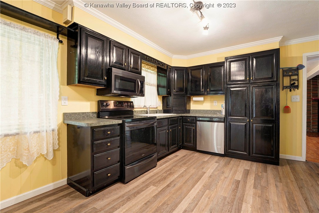 4992 Elk River Road South Elkview, WV 25071 - Photo 5 of 23 Gallery Image 5