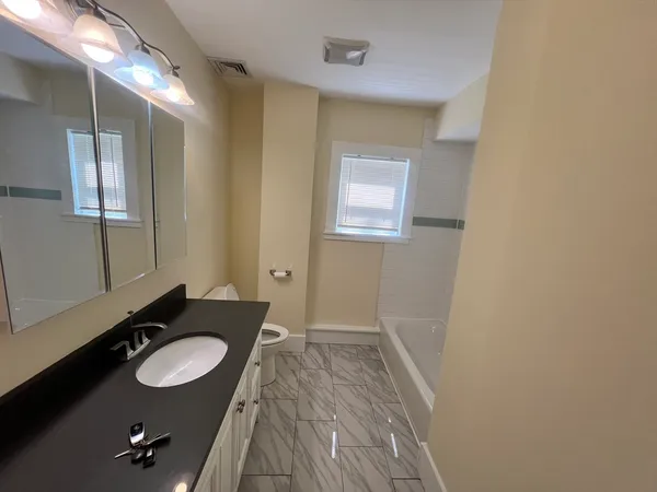 $2,900 | 10 Centennial Place, Unit 2, Framingham, MA 01701