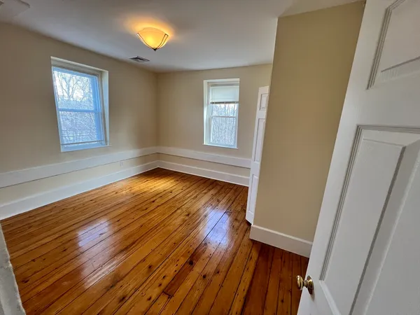 $2,900 | 10 Centennial Place, Unit 2, Framingham, MA 01701