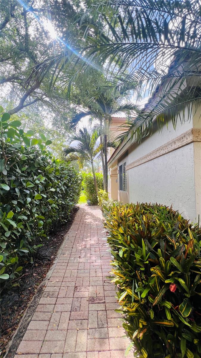 6762 Via Regina Boca Raton, FL 33433 - Photo 2 of 18