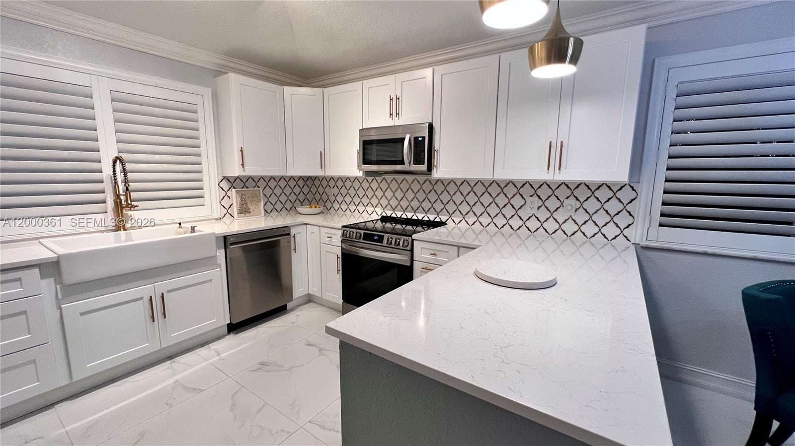 6762 Via Regina Boca Raton, FL 33433 - Photo 3 of 18