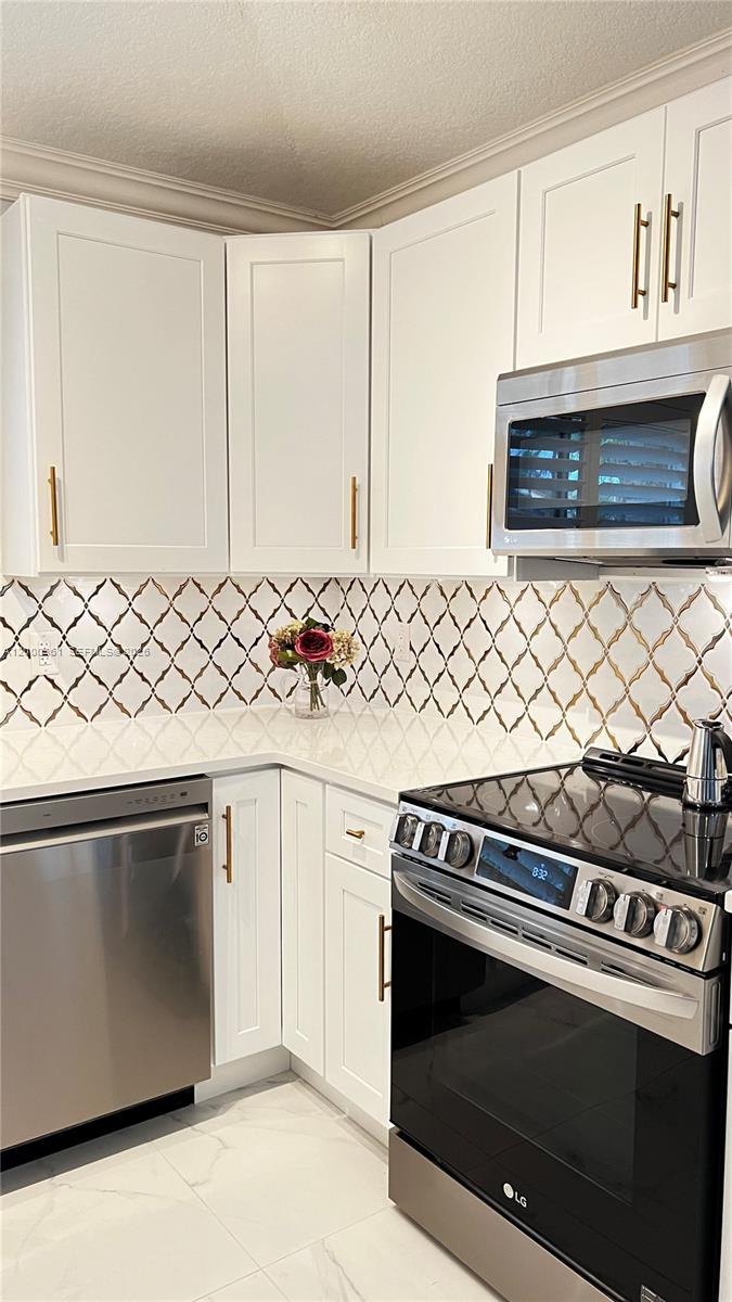 6762 Via Regina Boca Raton, FL 33433 - Photo 4 of 18