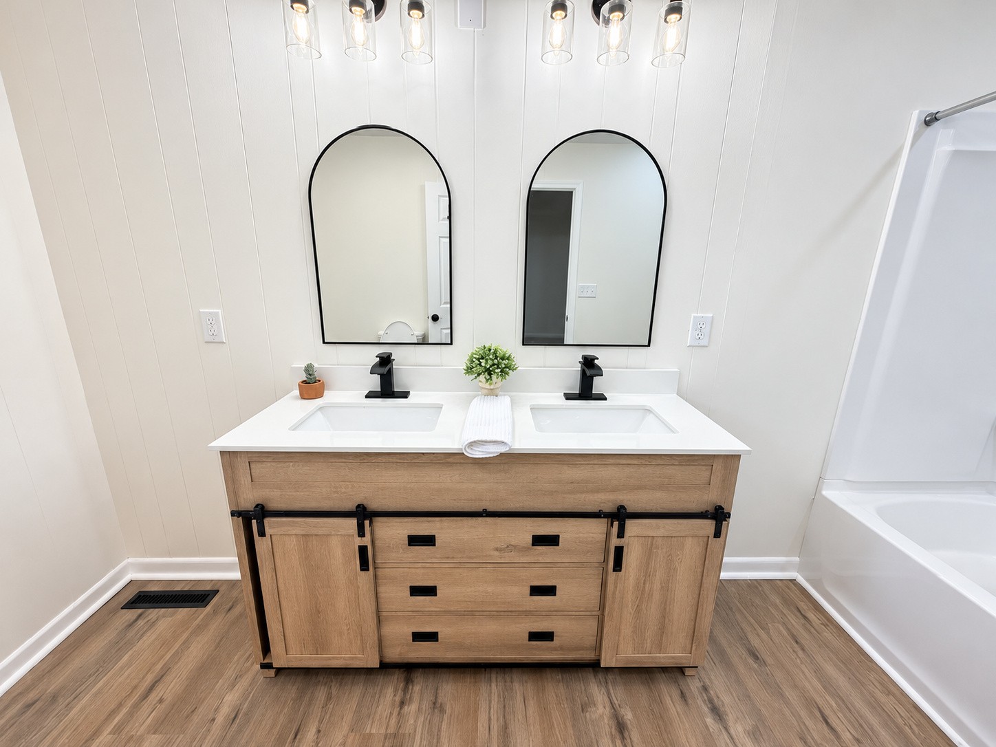 210 Rolling Road Shelbyville, TN 37160 - Photo 25 of 36 Gallery Image 25