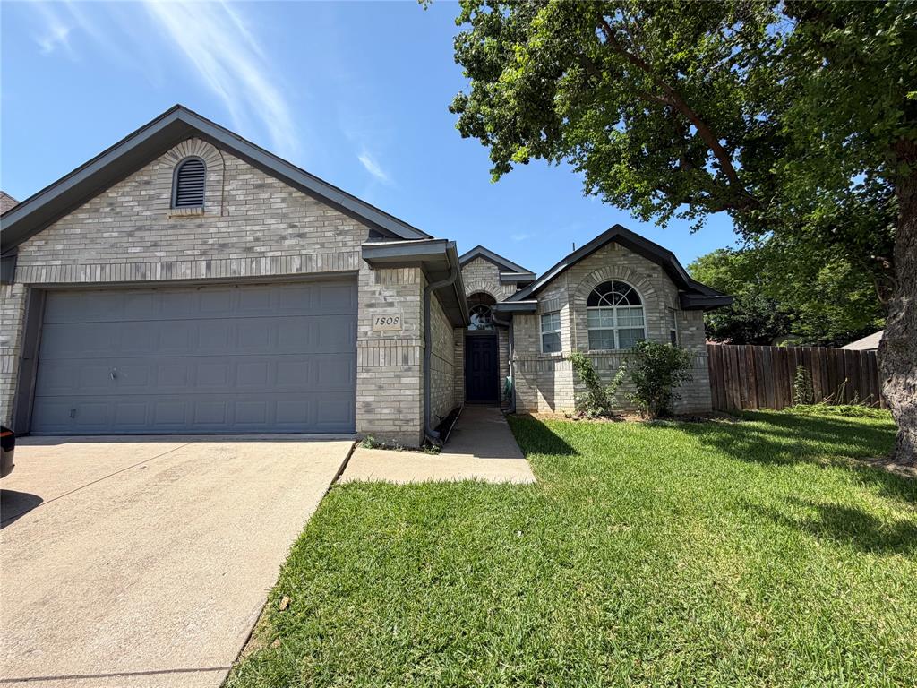 1808 Haley Circle Carrollton, TX 75006 - Photo 2 of 16
