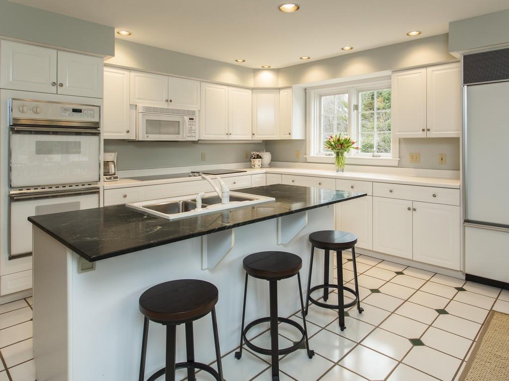 447 Princes Point Road Yarmouth, ME 04096 - Photo 10 of 26 Kitchen