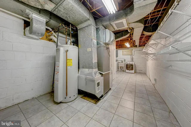 $1,290,000 | 4900 Yorktown Boulevard, Arlington, VA 22207