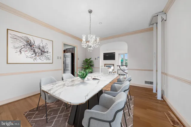 $1,290,000 | 4900 Yorktown Boulevard, Arlington, VA 22207