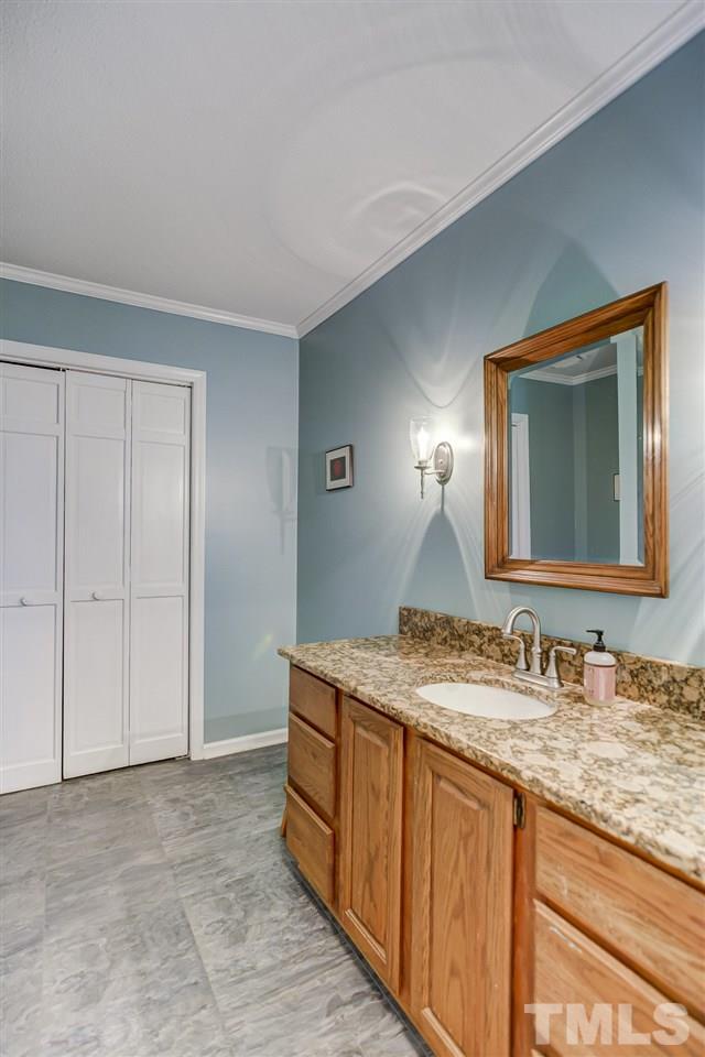 12285 Covered Bridge Road Zebulon, NC 27597 - Photo 13 of 19 Gallery Image 13