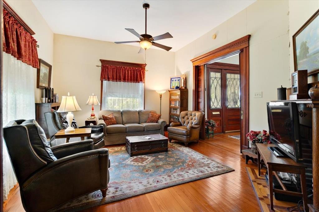 704 East Main Street Honey Grove, TX 75446 - Photo 11 of 40