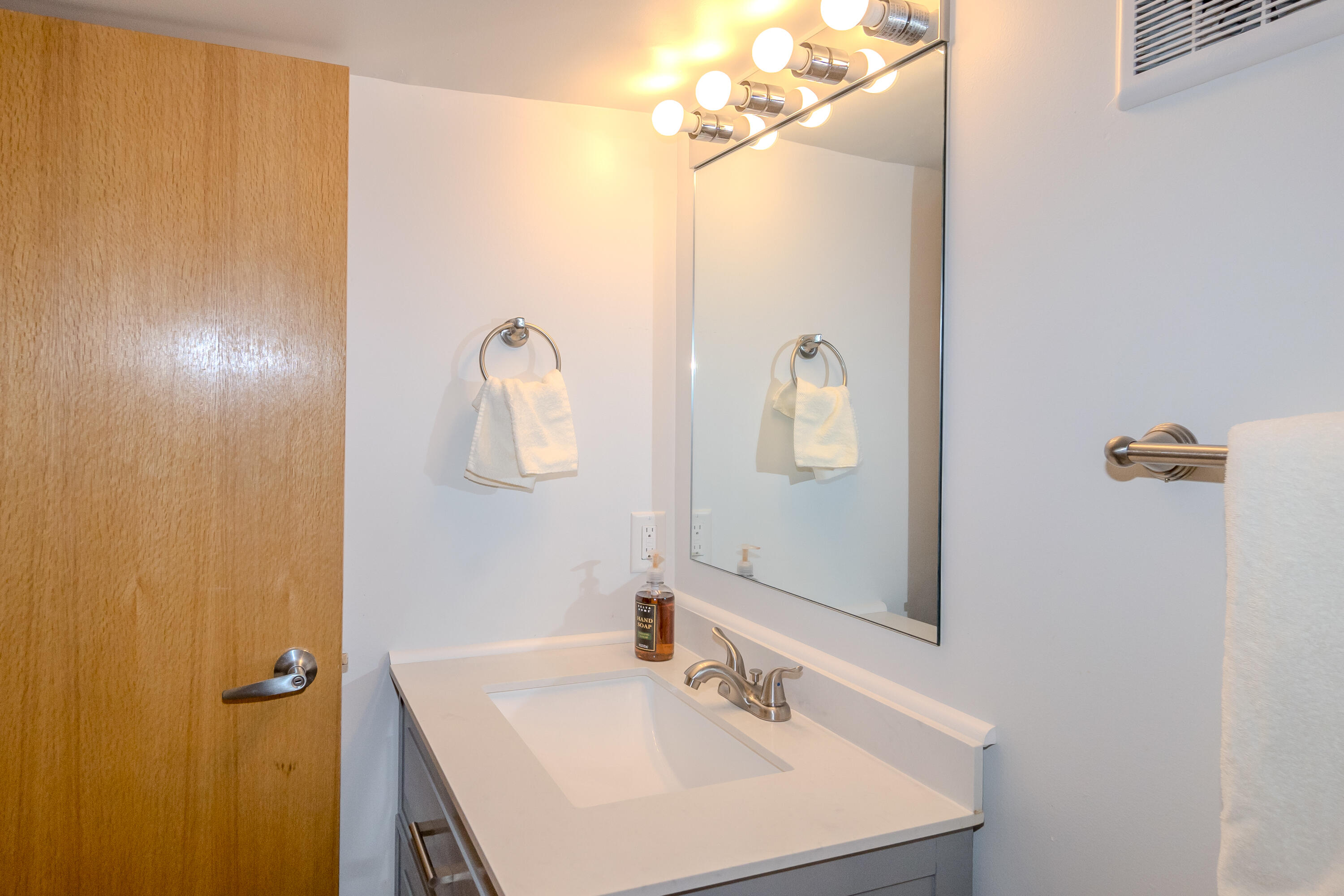 1319 West Textile Road, Unit 2 Ann Arbor, MI 48108 - Photo 11 of 27 00__36