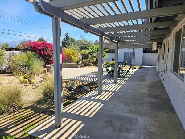 $3,700 | 639 Alta Loma Drive, Redlands, CA 92373