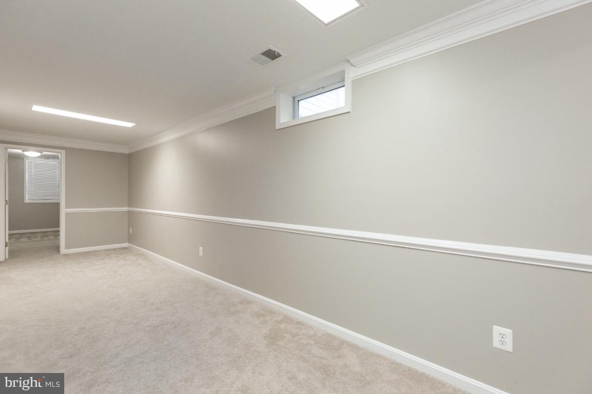 8554 Yoder Street Manassas, VA 20110 - Photo 48 of 55 Gallery Image 48