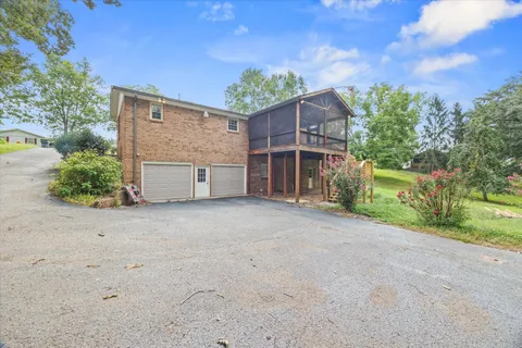 $335,000 | 1575 Rosebank Avenue, Cookeville, TN 38506