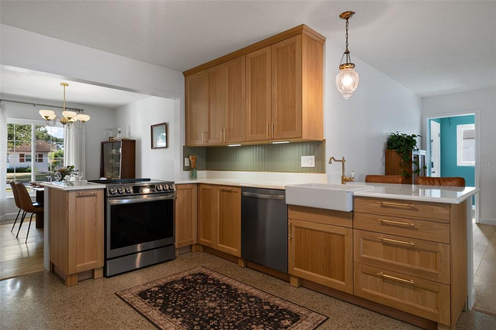 513 Cornwall Road Winter Park, FL 32792 - Photo 15 of 53