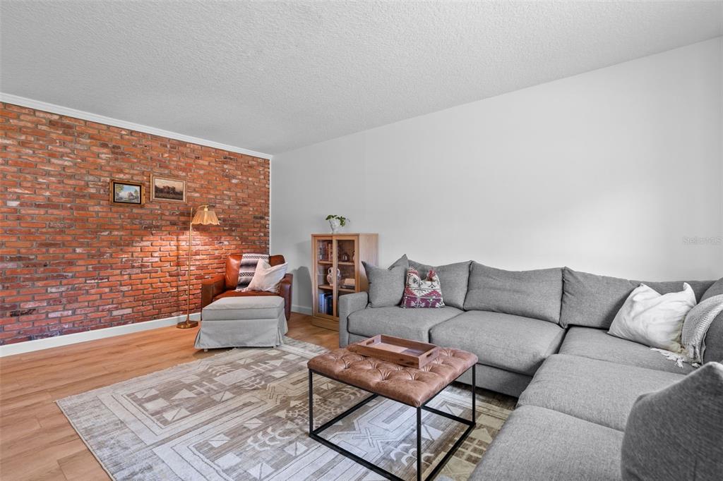 513 Cornwall Road Winter Park, FL 32792 - Photo 9 of 53