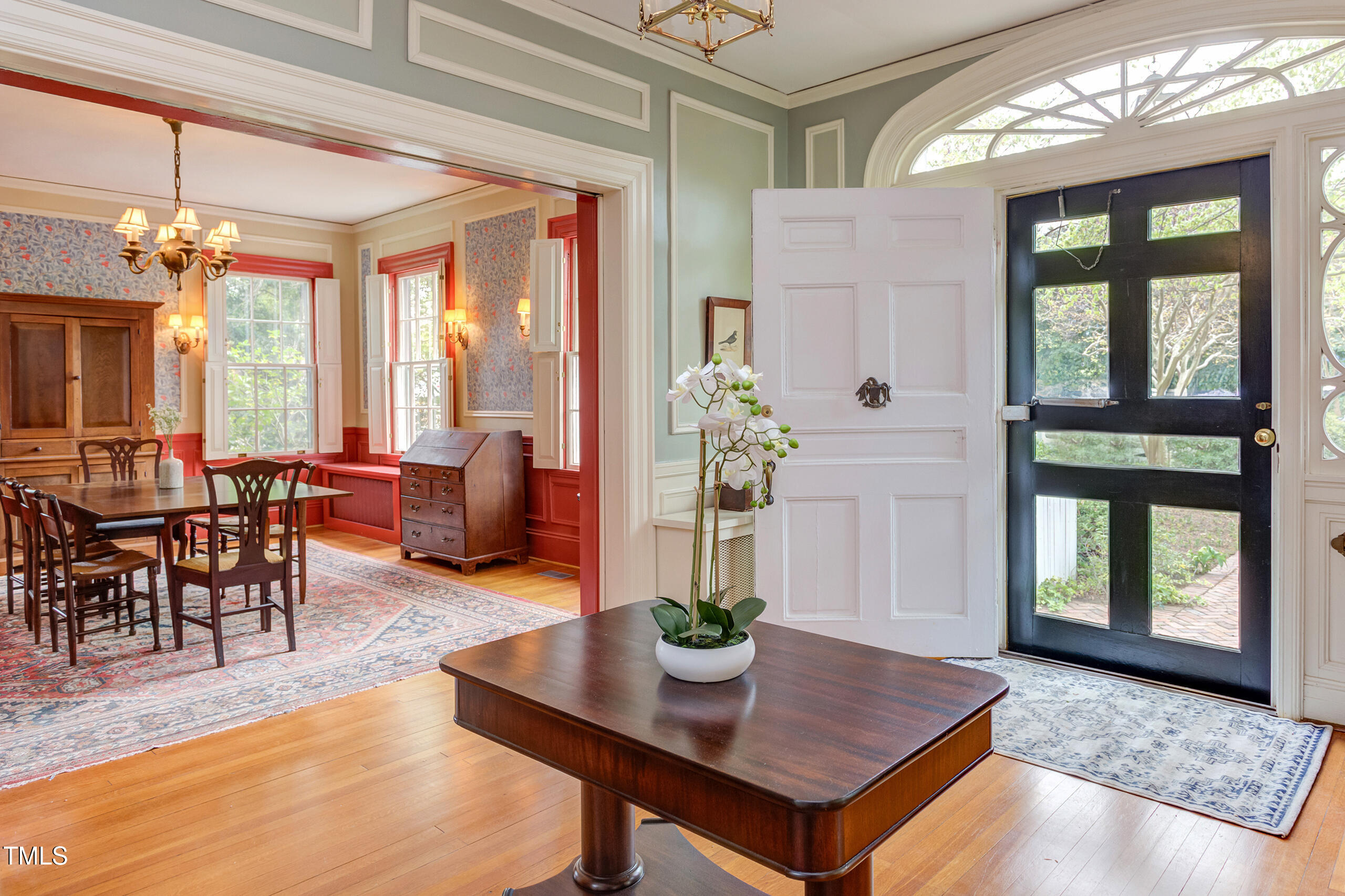 1208 College Place Raleigh, NC 27605 - Photo 16 of 94 IMG_1719_20_21