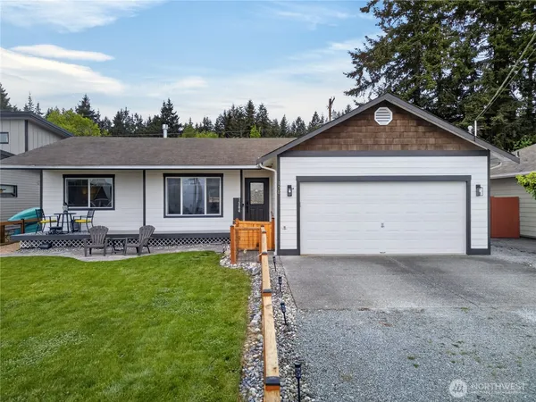 $739,000 | 1584 South Country Club Drive, Camano Island, WA 98282