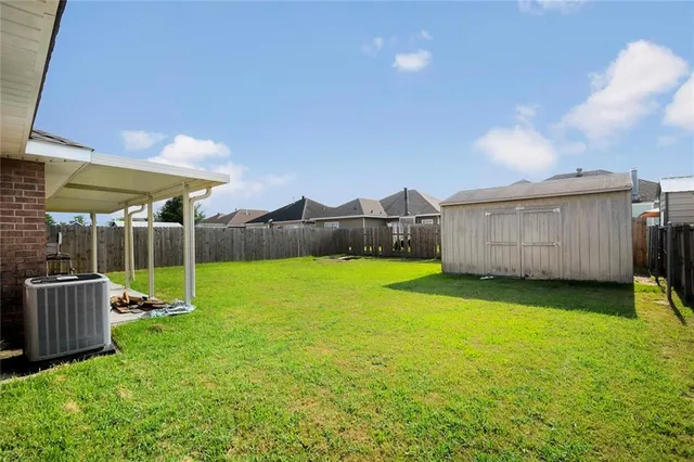 $1,800 | 4073 Regina Coeli Court, Marrero, LA 70072